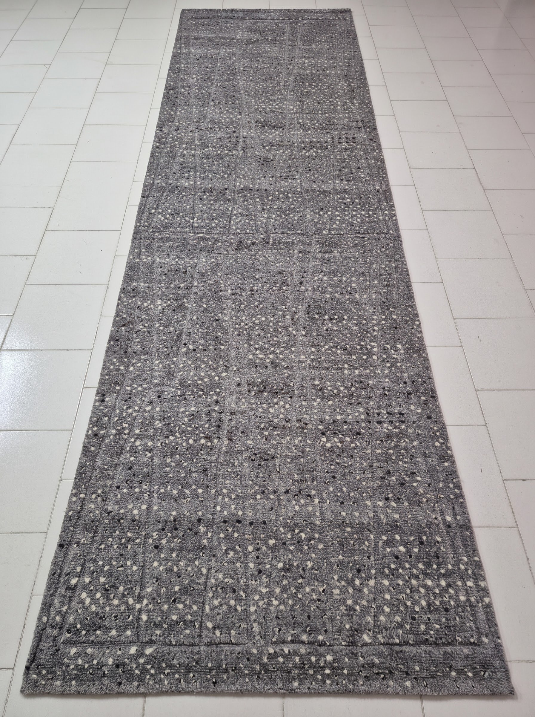 Oval Carpet — Elliptical Medallion | Paliram Carpets Custom Weave Mirzapur